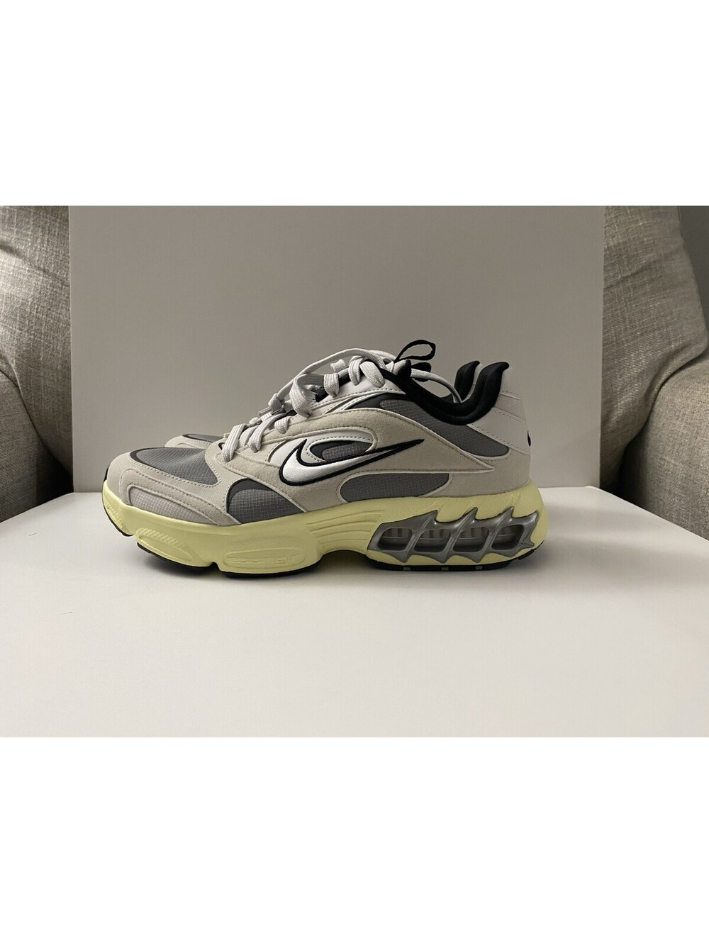Nike Zoom Air Fire Grey Photon Dust Women’s Size 9 Running Shoes DV1129-003 New